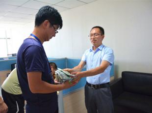 ���ŷ���ҩƷ���ذ�Ա������