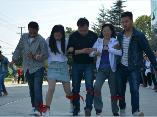 �������������ʡ����ɼ�ҩҵ�ڶ���Ȥζ�˶���Բ����Ļ��