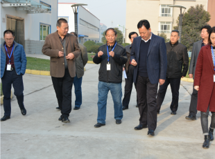 ʡ�ṤЭ���׿���᳤���й���ί���������ε�һ���쵼����˾�ι۵���