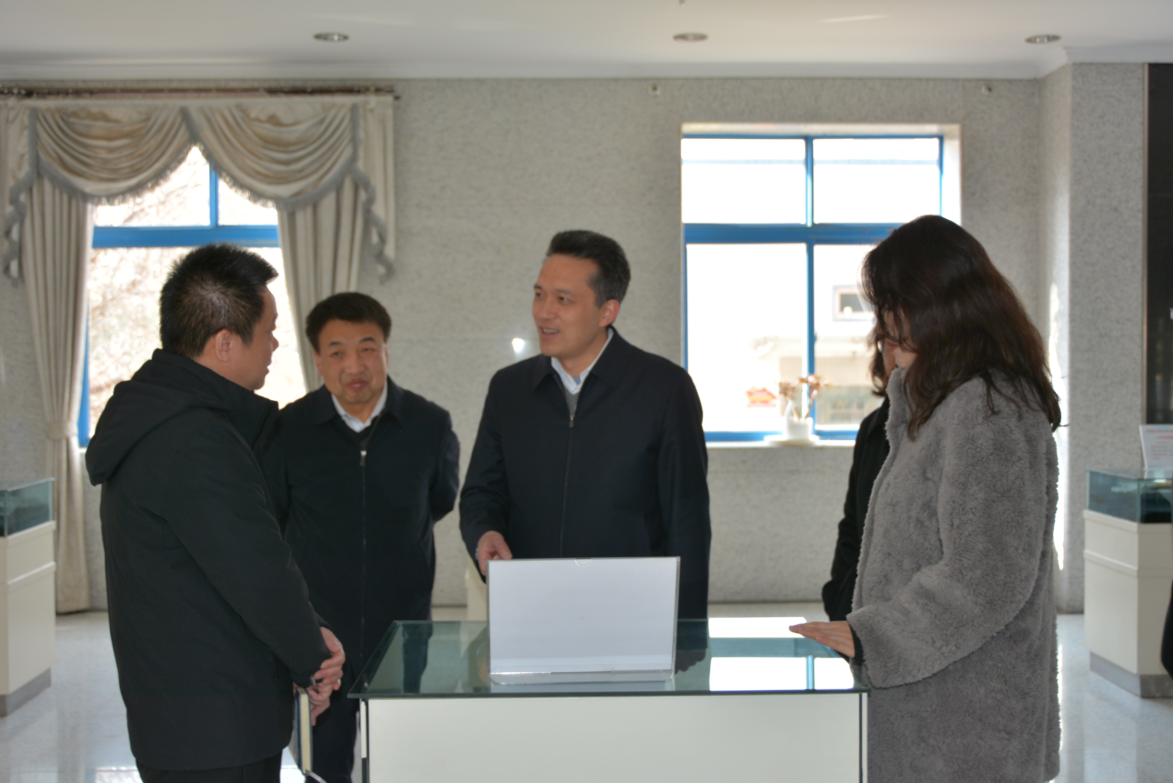 �����긱�г����гɼ�ҩҵ